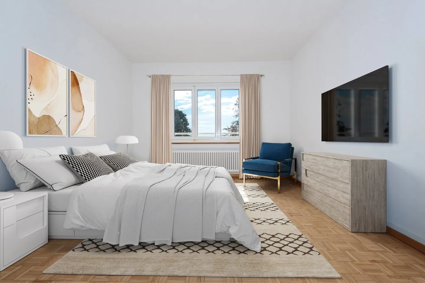 Spacious and Bright Accommodation - Photo 2 of 10