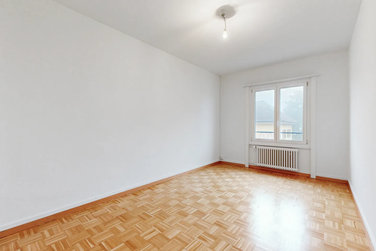 Spacious and Bright Accommodation - Photo 7 of 10