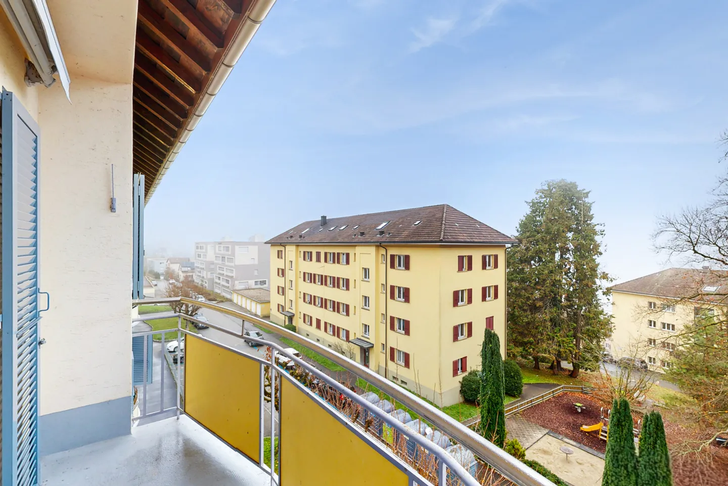 Spacious and Bright Accommodation - Photo 8 of 10