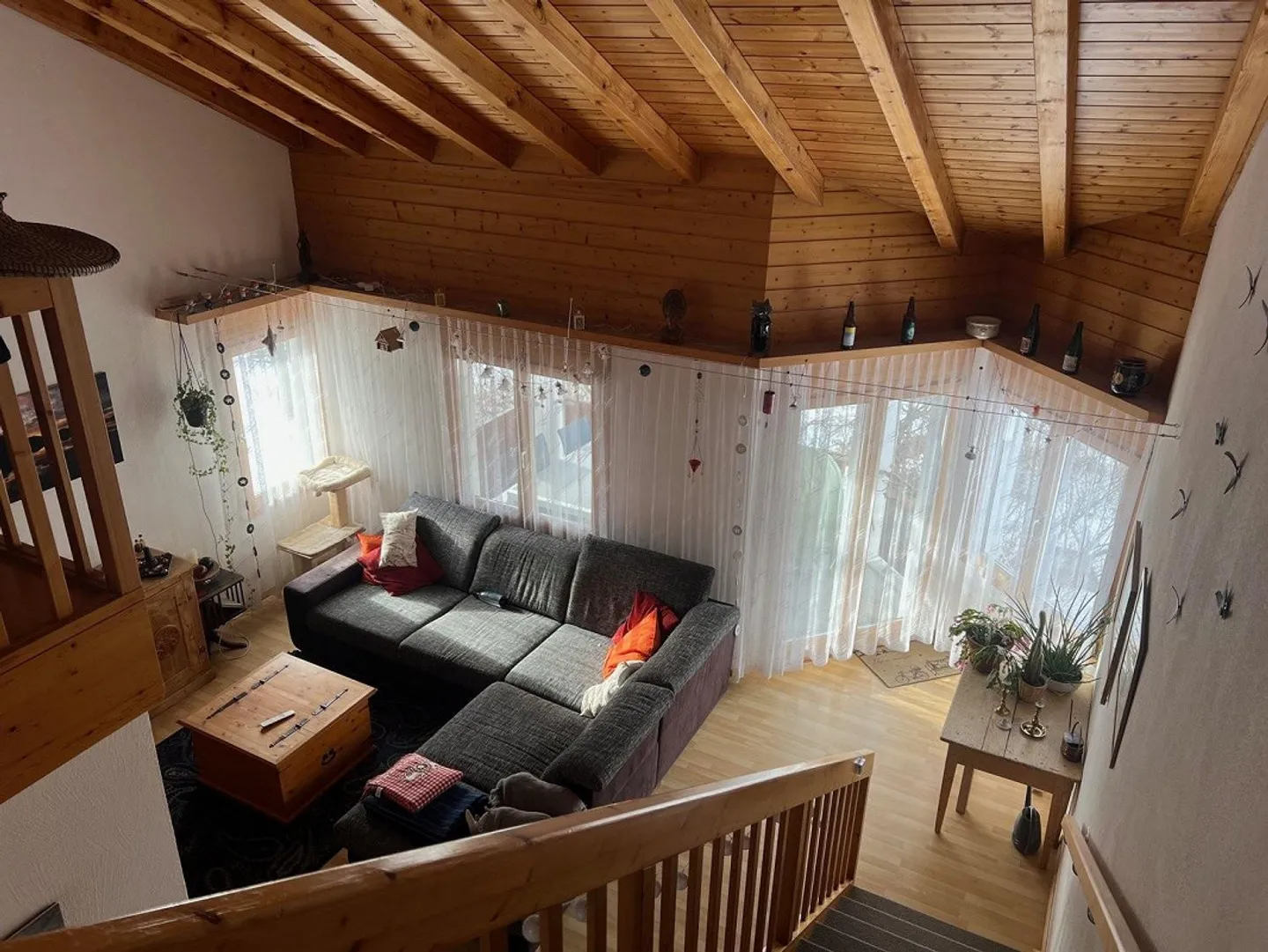 Charmante 4.5-Zimmer-Maisonette-Wohnung mit herrlicher Aussicht - Foto 1 von 13