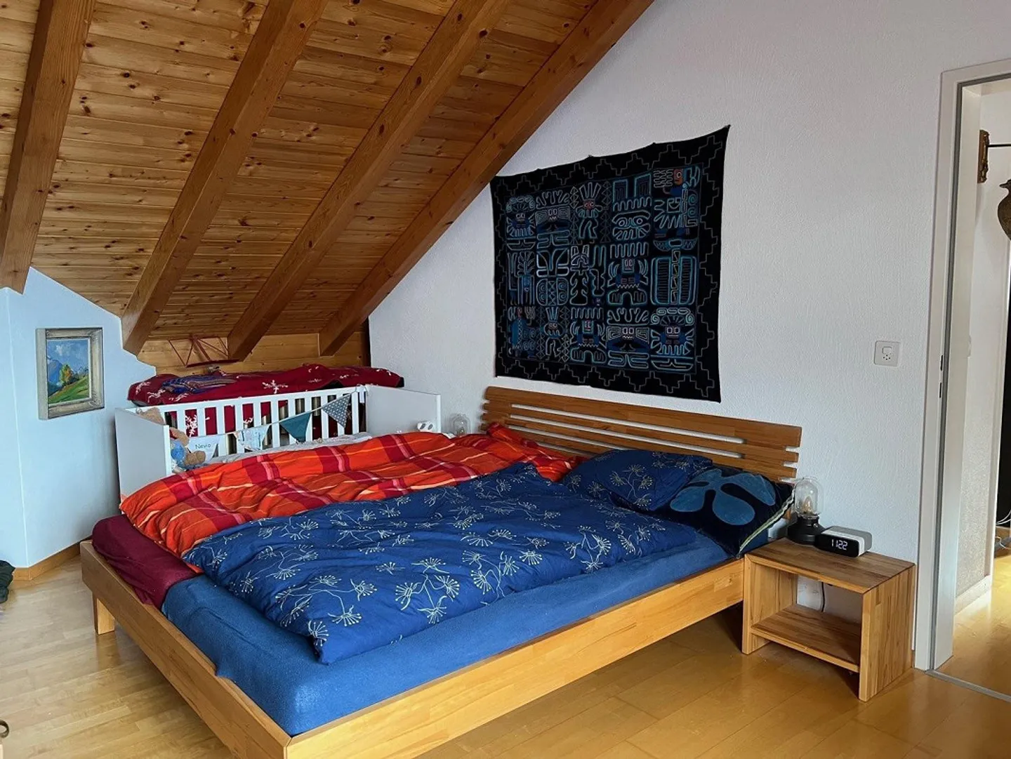 Charmante 4.5-Zimmer-Maisonette-Wohnung mit herrlicher Aussicht - Foto 7 von 13