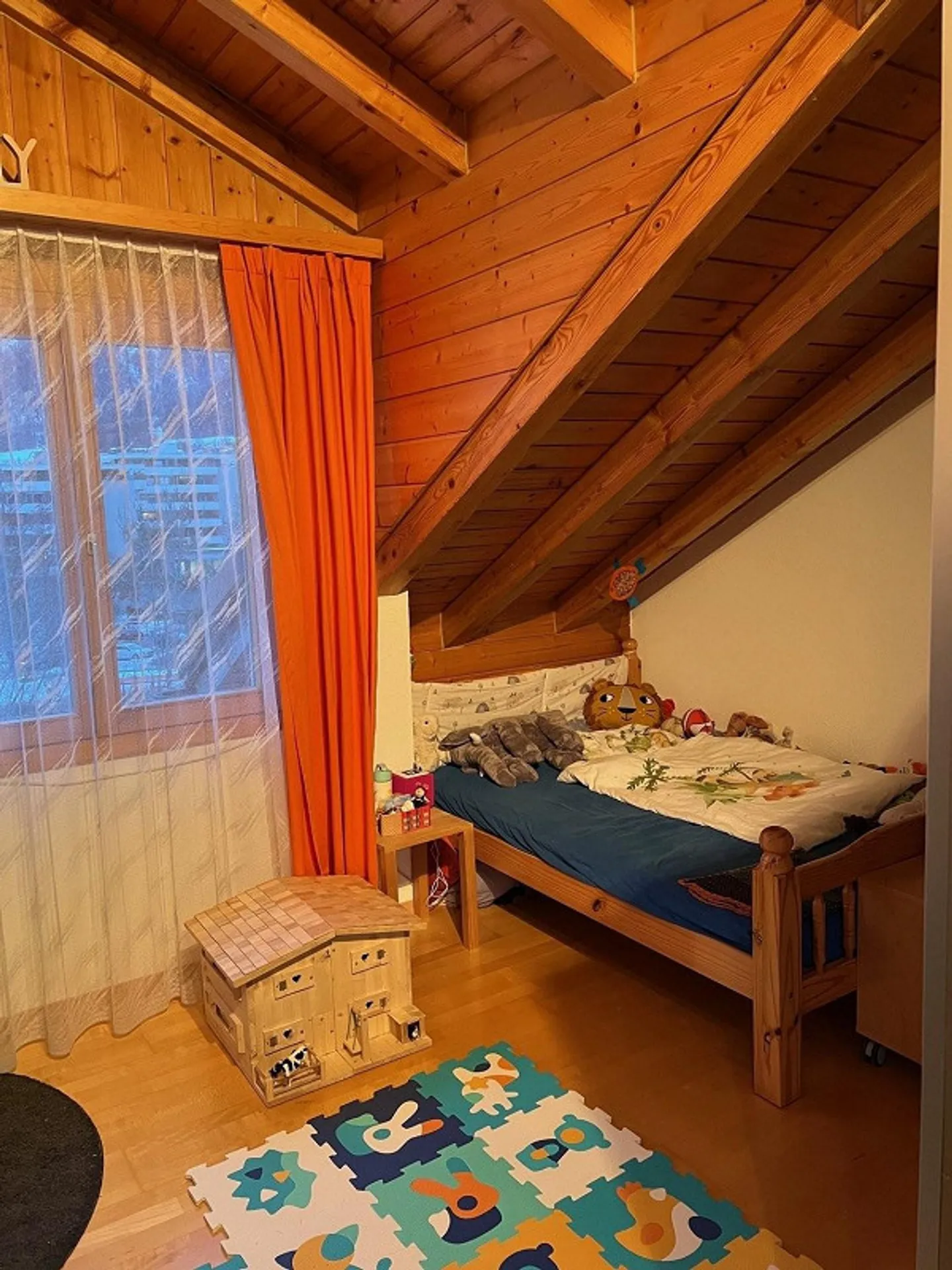 Charmante 4.5-Zimmer-Maisonette-Wohnung mit herrlicher Aussicht - Foto 8 von 13