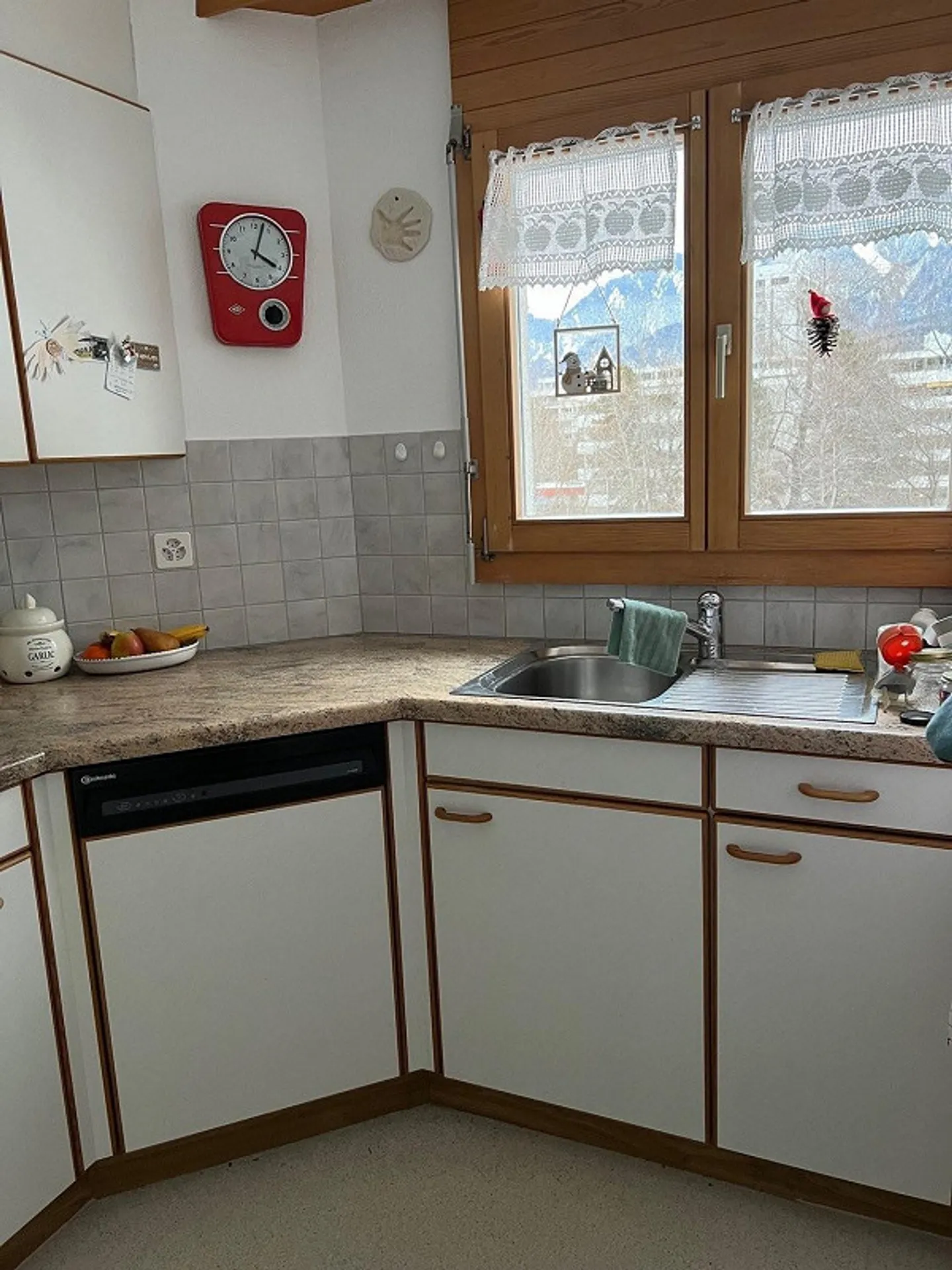 Charmante 4.5-Zimmer-Maisonette-Wohnung mit herrlicher Aussicht - Foto 9 von 13