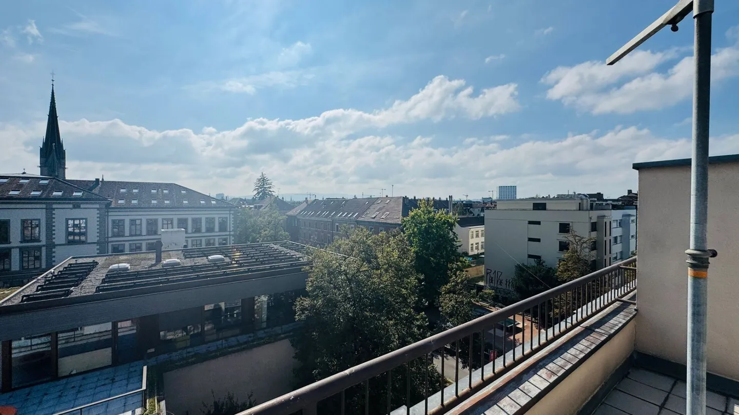 Appartamento 2.5 locali con balcone, lavatrice privata, cantina e locale biciclette - Foto 10 di 10
