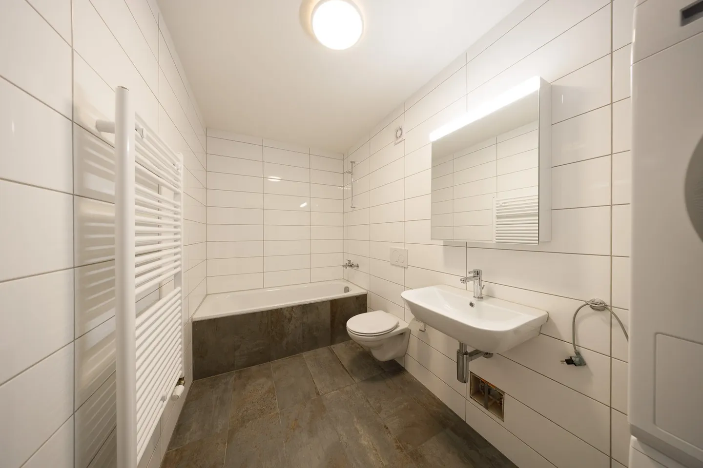 Your dream home awaits! Spacious new building complex for first rental - Photo 6 of 7