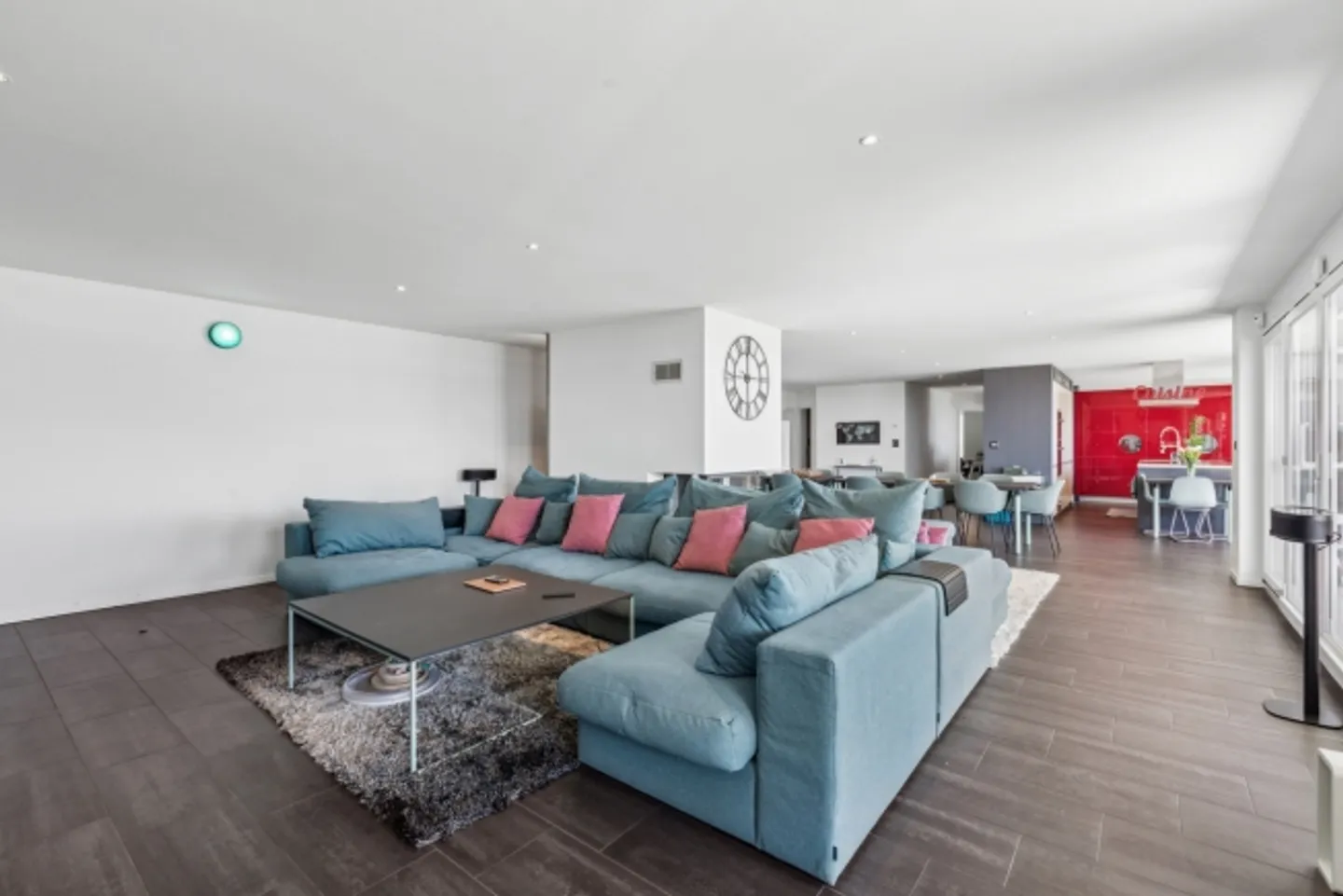 Exclusive penthouse with a view of the lake and the Alps! - Photo 3 of 12