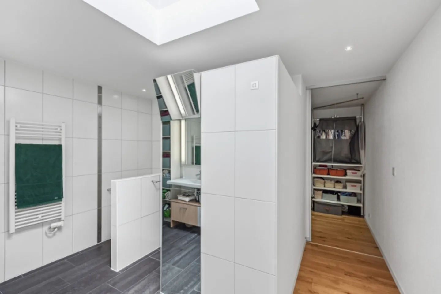 Exclusive penthouse with a view of the lake and the Alps! - Photo 6 of 12