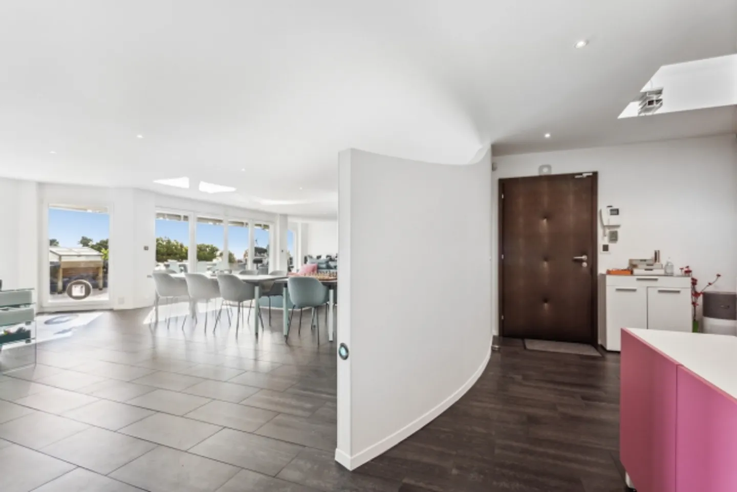 Exclusive penthouse with a view of the lake and the Alps! - Photo 12 of 12