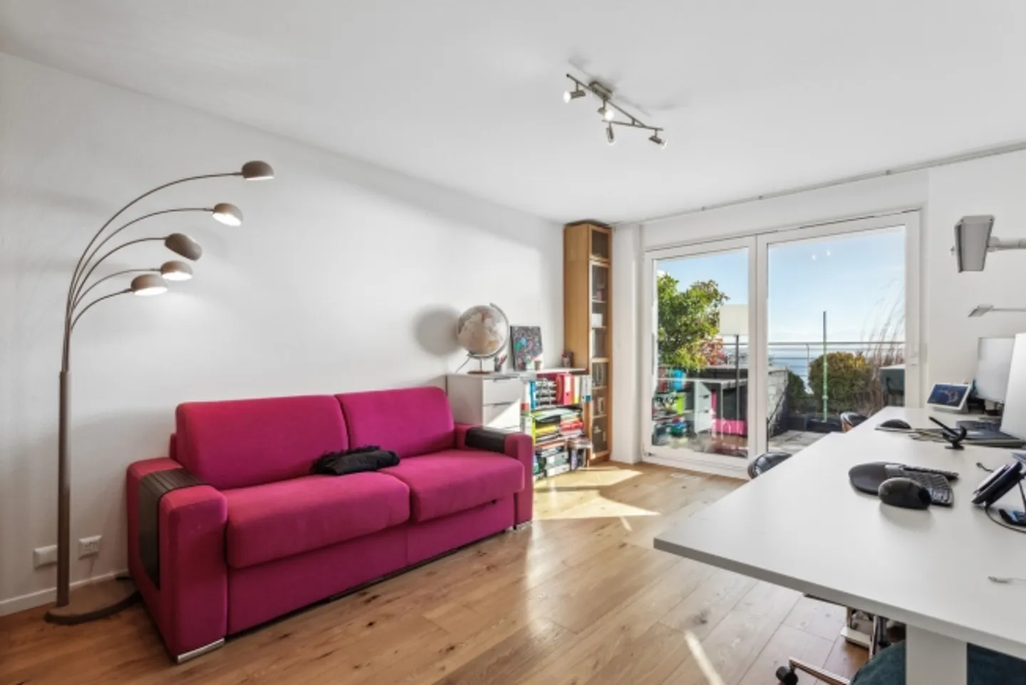 Exclusive penthouse with a view of the lake and the Alps! - Photo 7 of 12