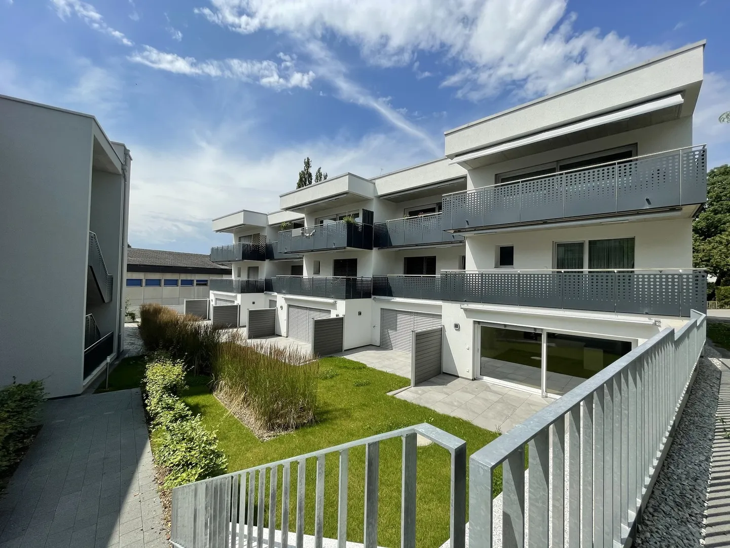 2.5 Room Apartment - Photo 1 of 10