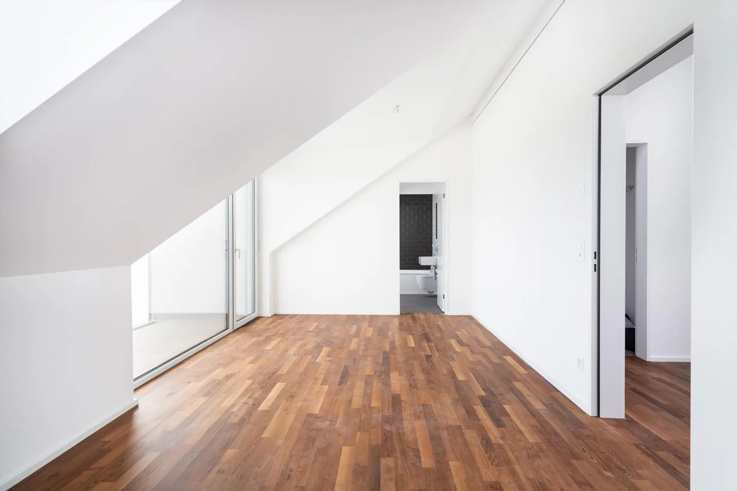 Arriving in Henau: Here is your new home (2.5-room attic apartment) - Photo 2 of 9