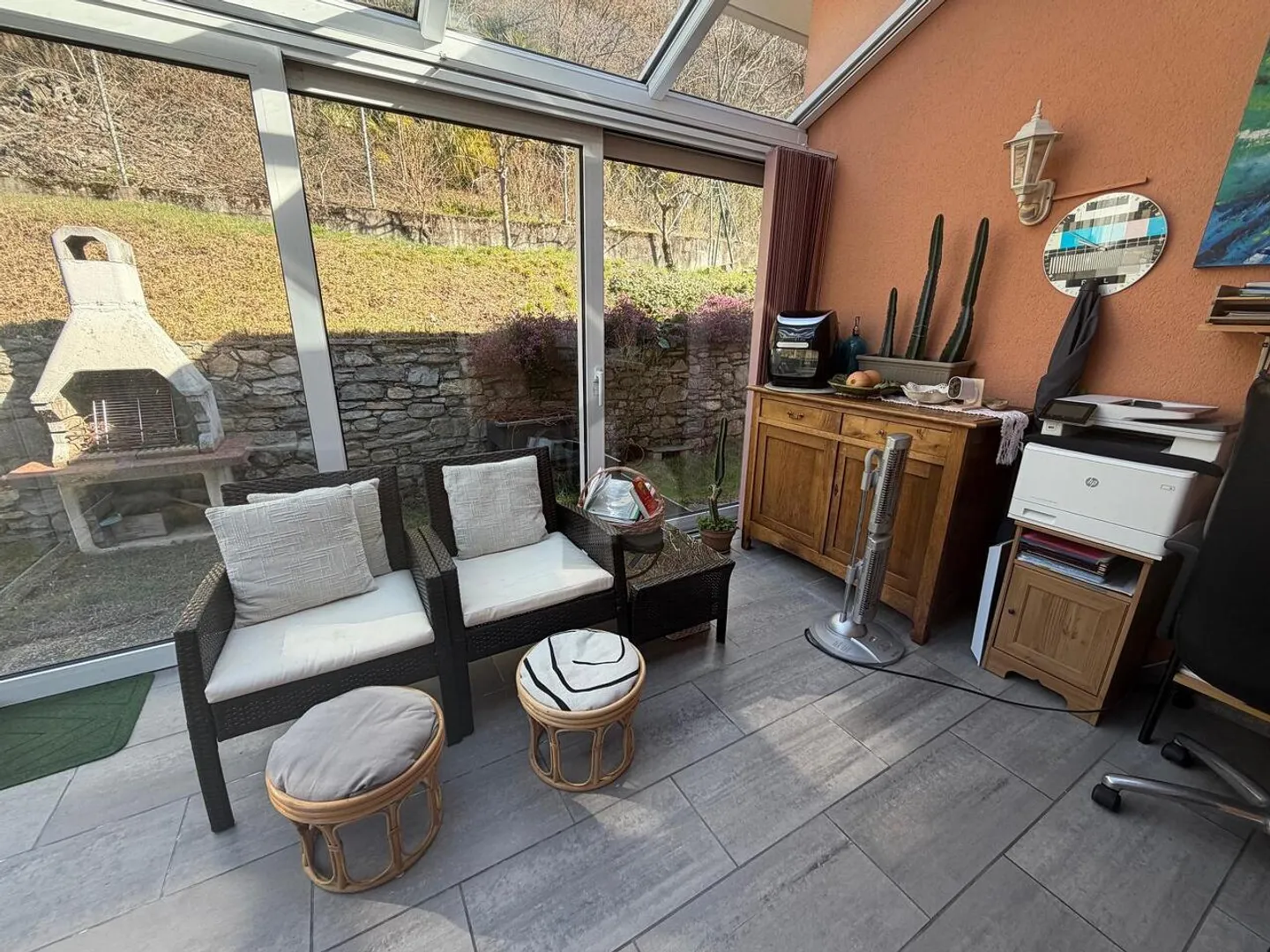 Charming Family Home with Garden - Photo 3 of 6