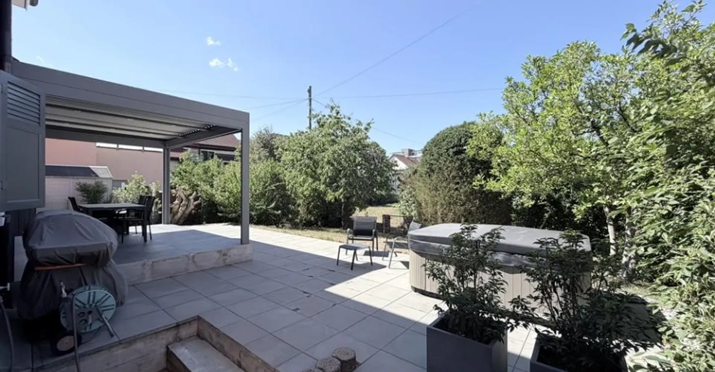 House, Delémont - 895000 - Photo 1 of 12