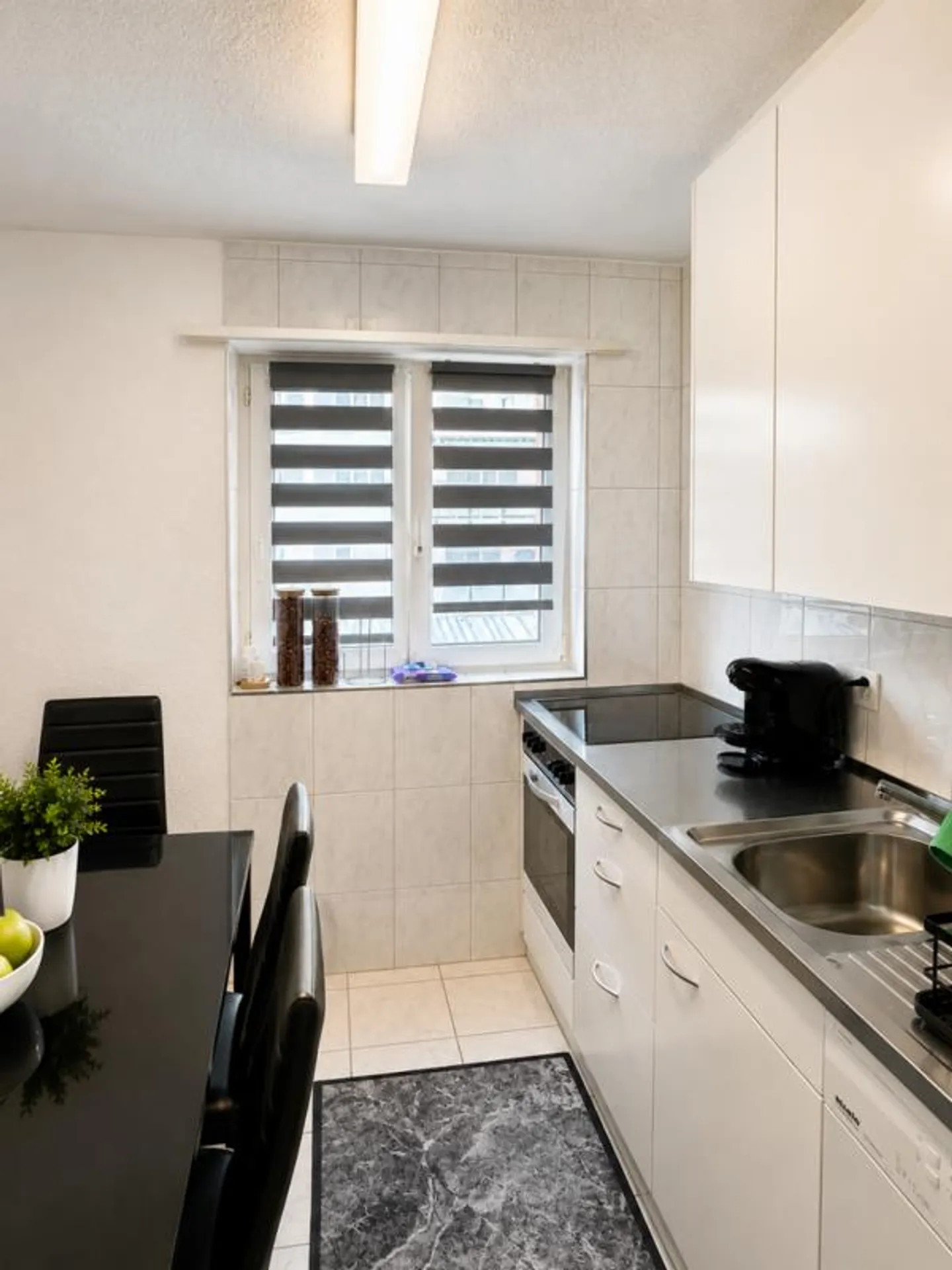 Vivere tranquillamente, pagare equamente - Appartamento con balcone per il tuo comfort - Foto 1 di 8