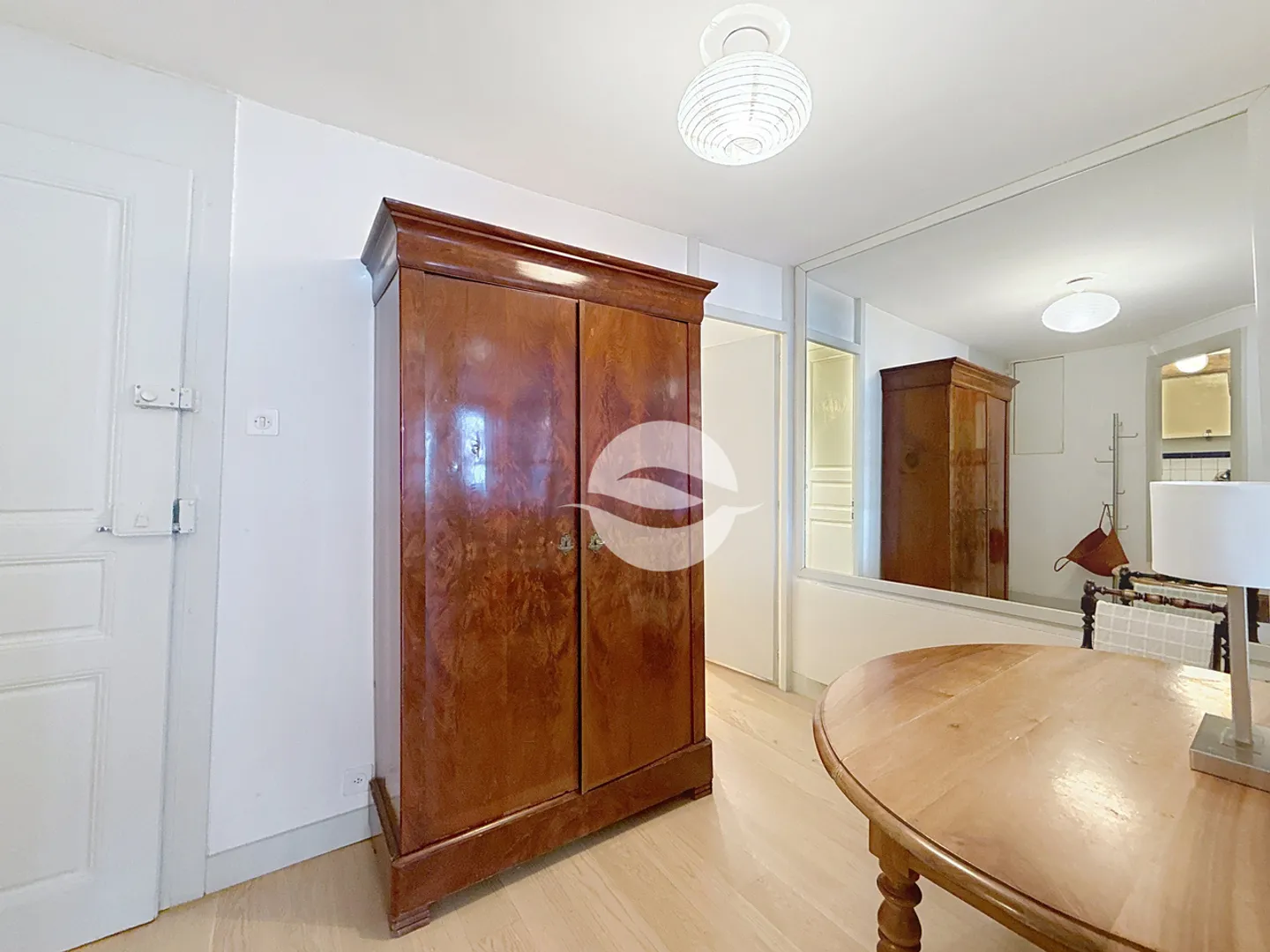 Pretty furnished studio in the heart of the Old Town - Photo 4 of 6