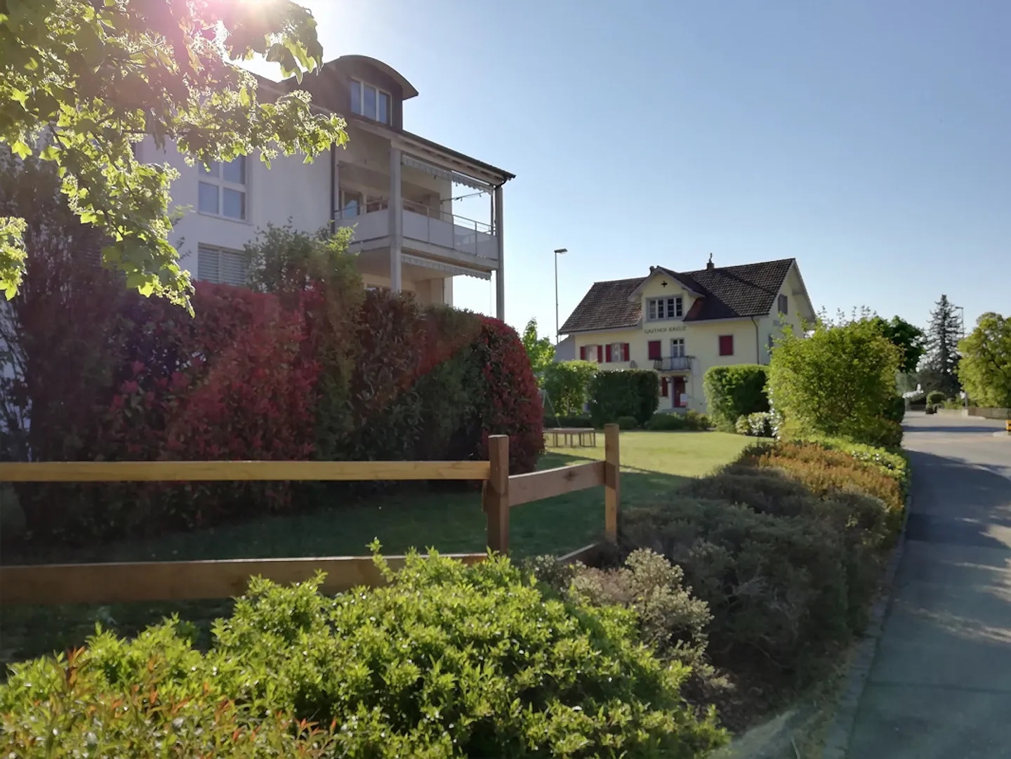 Elegant apartment with private washing machine/dryer, garden seating area, electric car connection - Photo 15 of 16