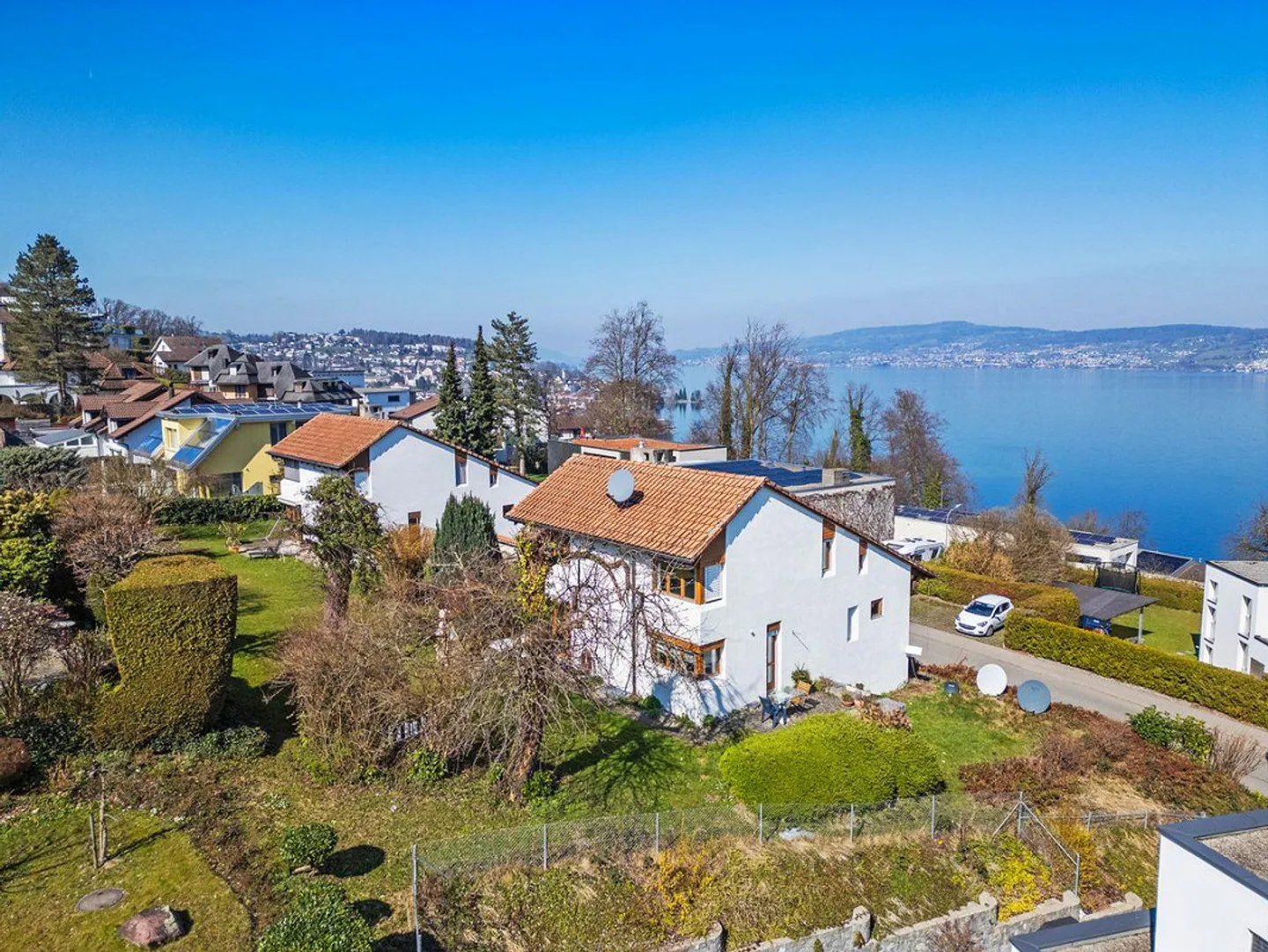 Maison individuelle avec vue sur le lac limitée jusqu'au 30.7.2026 - Photo 1 sur 13