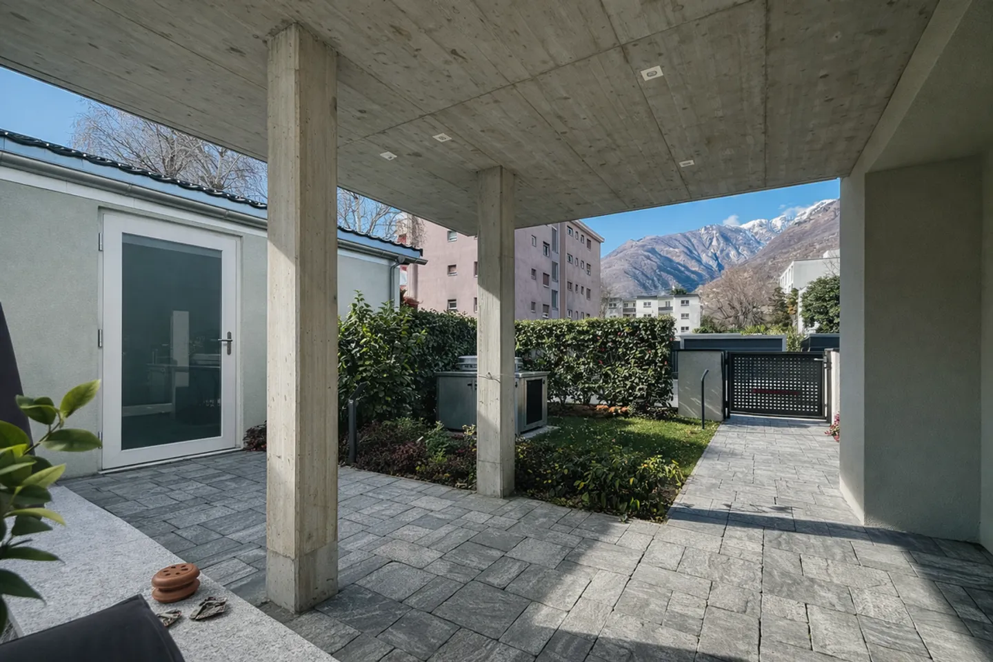 BELLINZONA - MAGNIFIQUE ET MODERNE MAISON JUMELÉE - Photo 5 sur 13