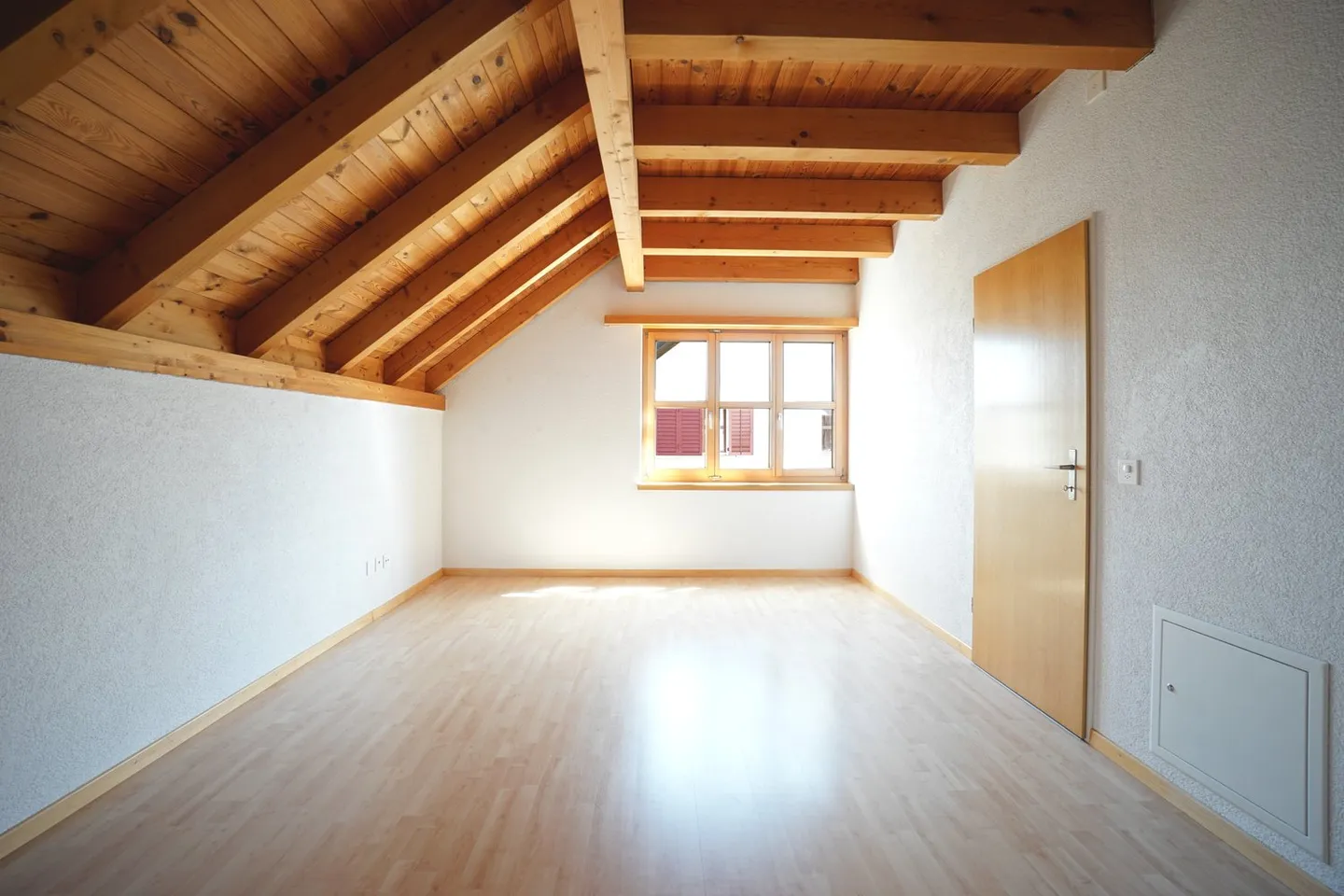 Well-maintained 5.5-room semi-detached house with plenty of space in a family-friendly location - Photo 8 of 24