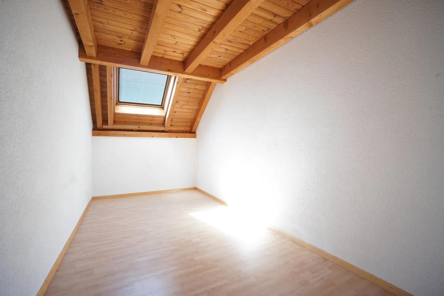 Well-maintained 5.5-room semi-detached house with plenty of space in a family-friendly location - Photo 10 of 24