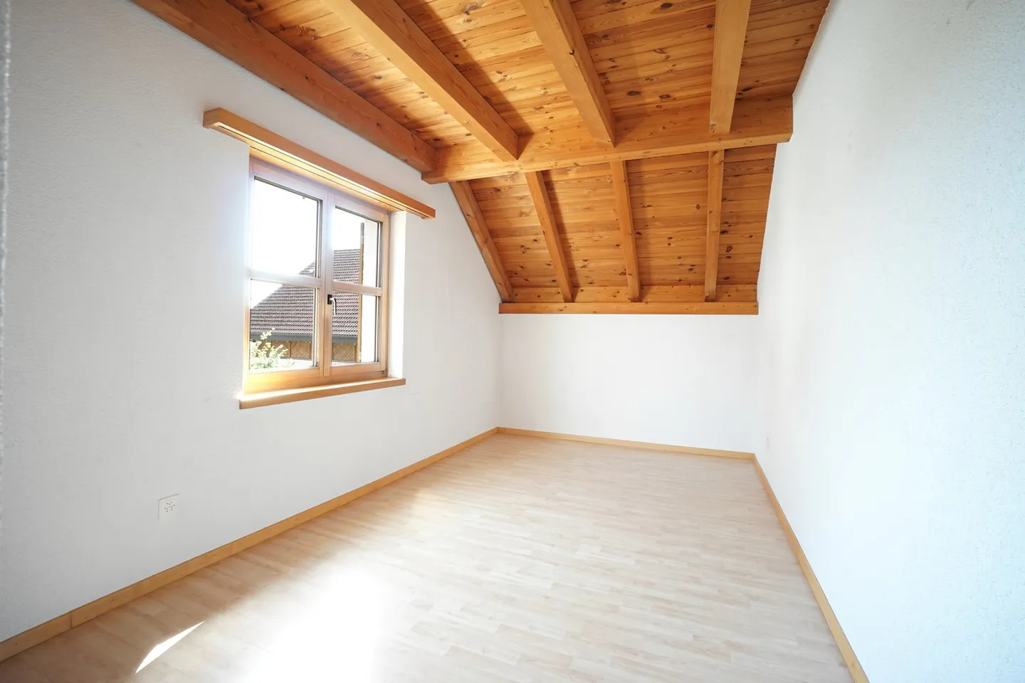 Well-maintained 5.5-room semi-detached house with plenty of space in a family-friendly location - Photo 11 of 24