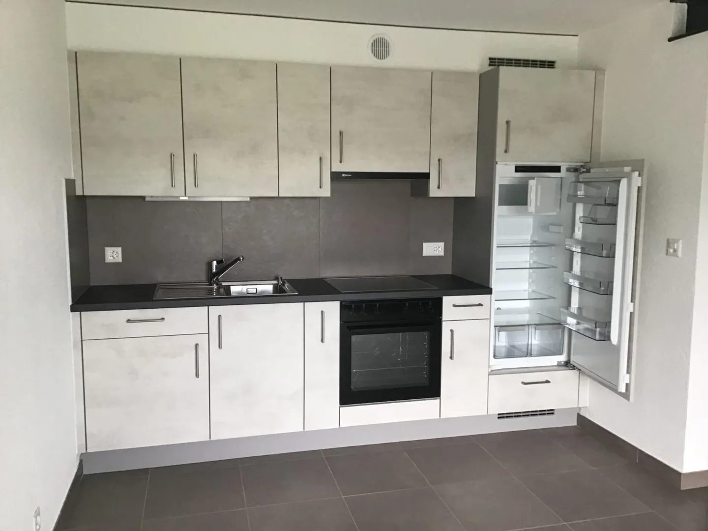 Appartamento con 2 stanze e balcone! - Foto 2 di 8