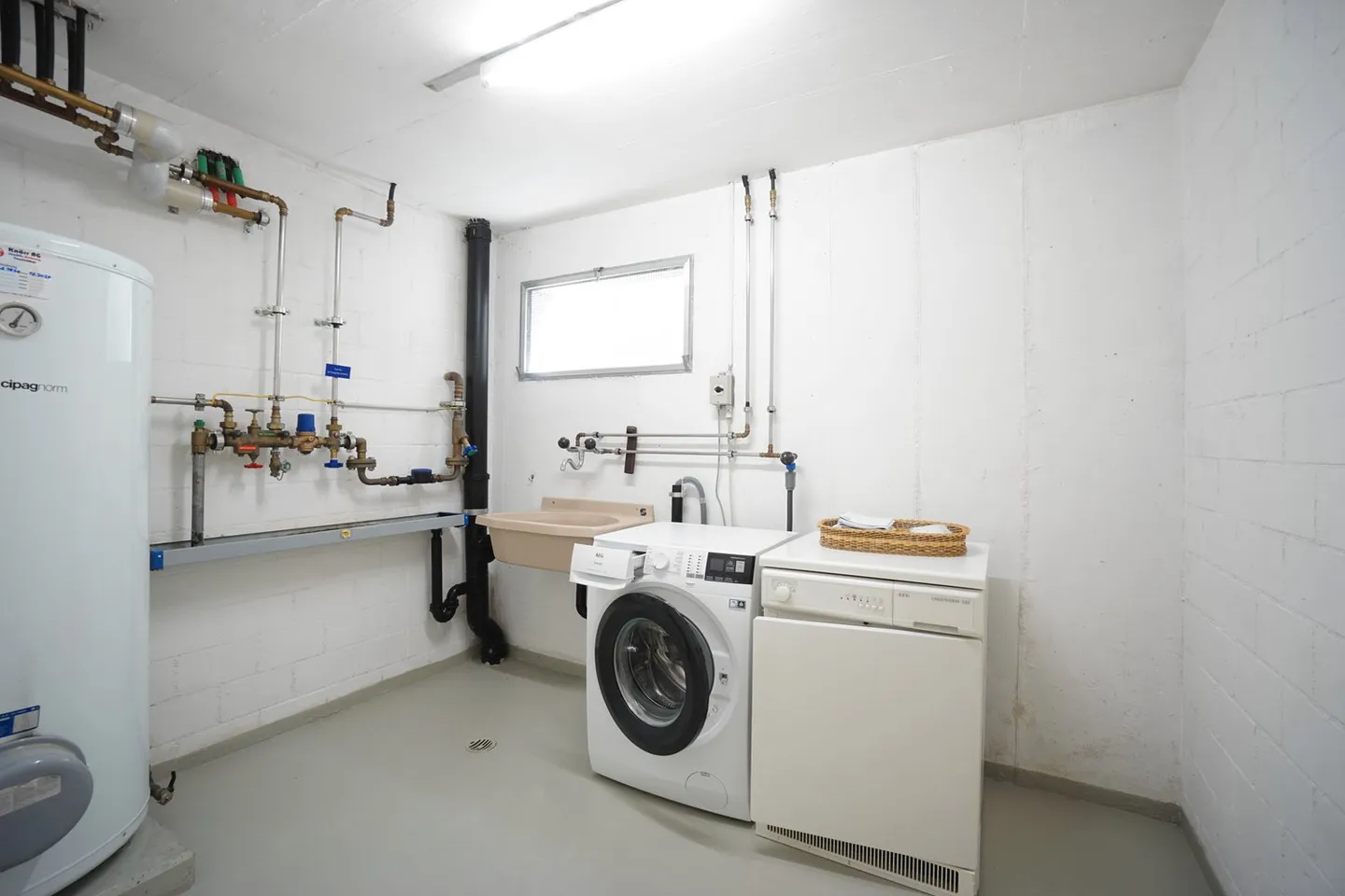 Well-maintained 5.5-room semi-detached house with plenty of space in a family-friendly location - Photo 18 of 24