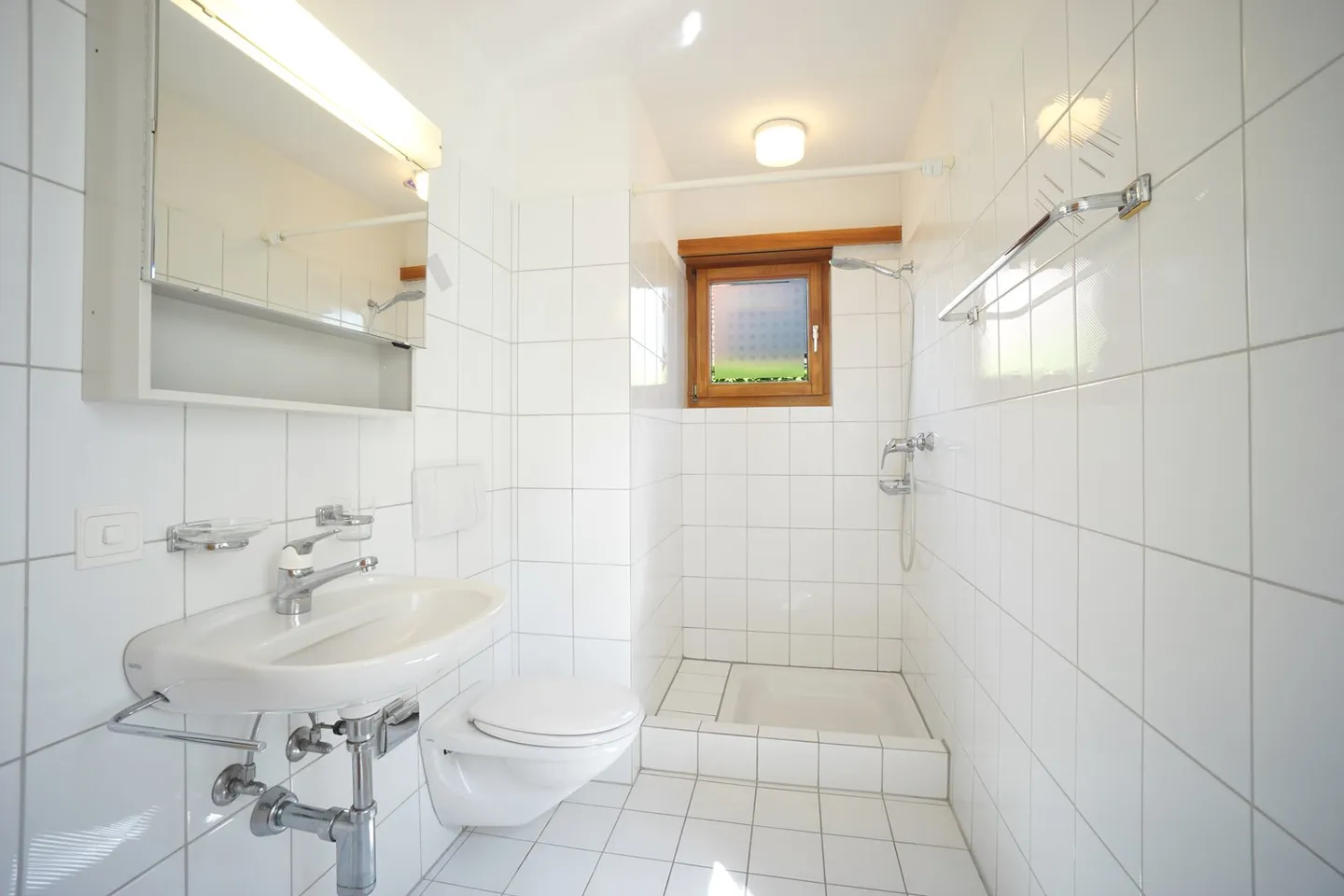 Well-maintained 5.5-room semi-detached house with plenty of space in a family-friendly location - Photo 7 of 24