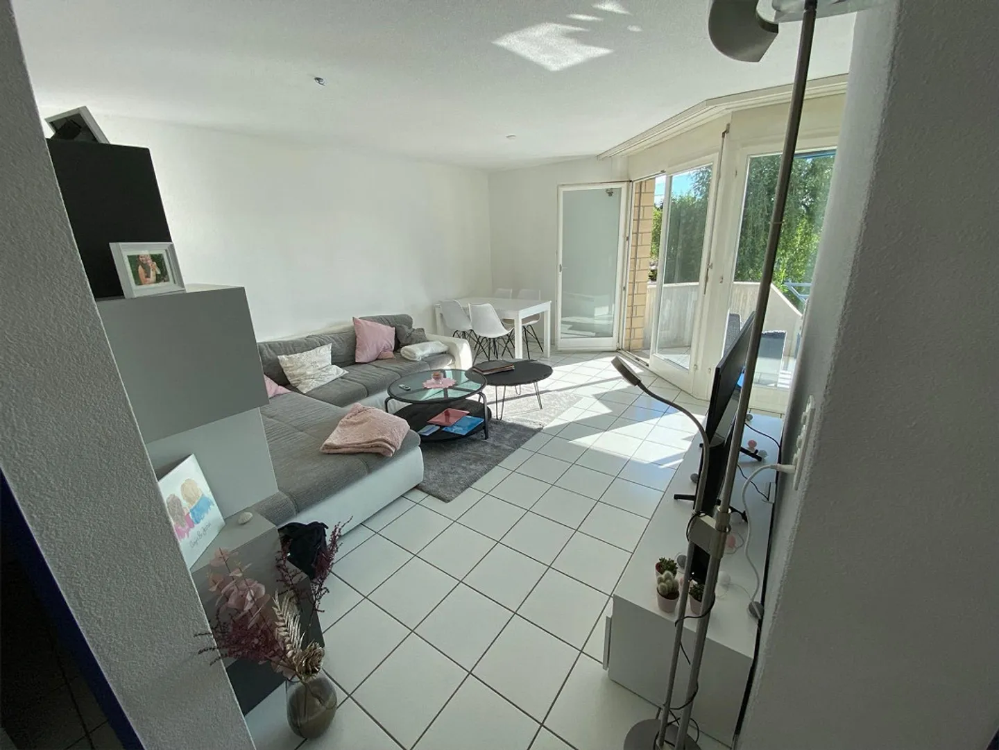 Central bright 2.5-room apartment / Rheinfelden from 01.08.2026 - Photo 7 of 13