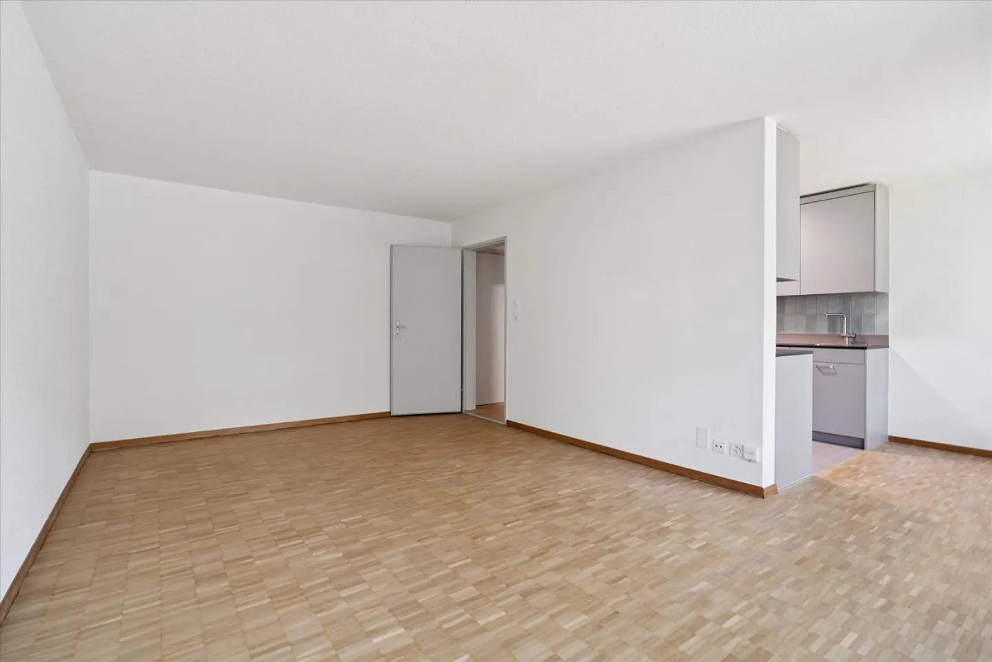 Louer sans dépôt - Première occupation après rénovation dans un endroit calme - Photo 3 sur 11