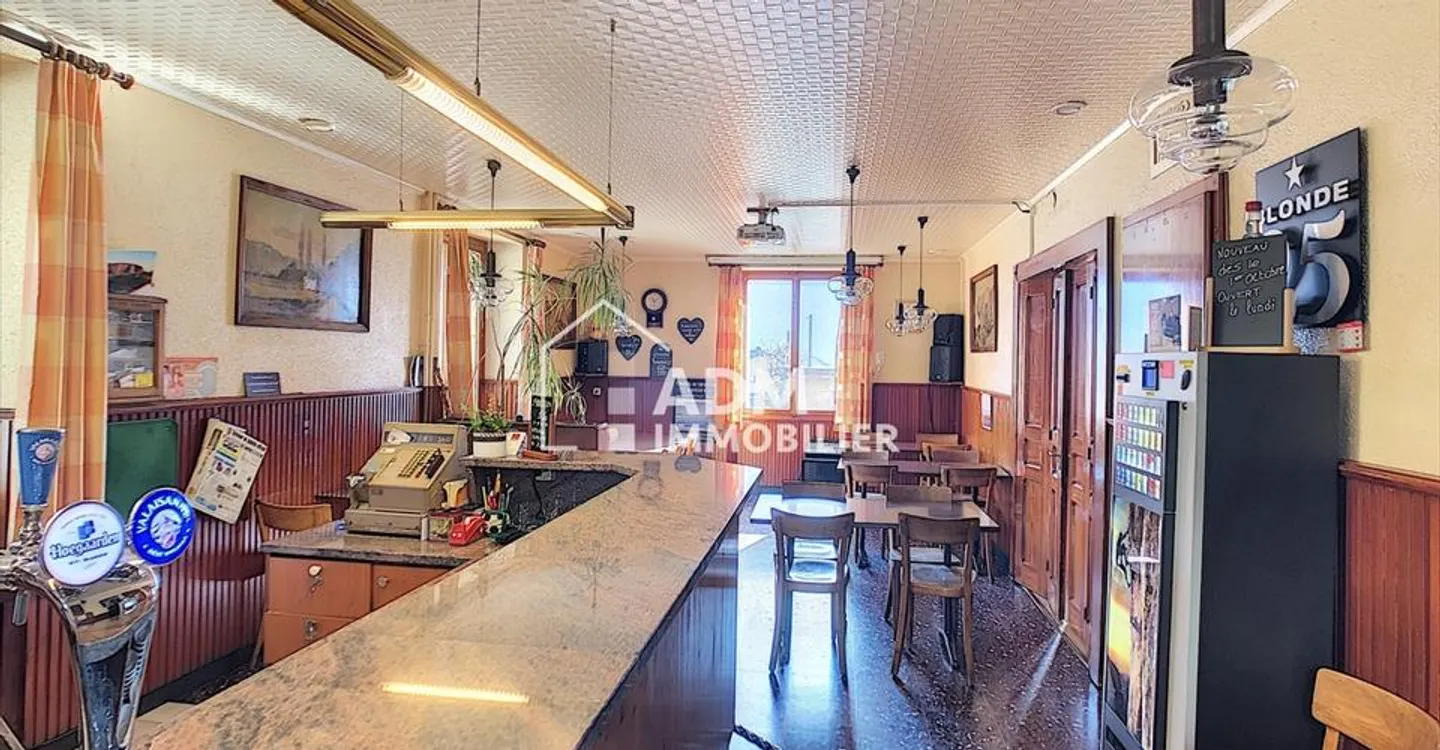 Leytron, edificio storico "Le Relais d'Ovronnaz" - Foto 4 di 12