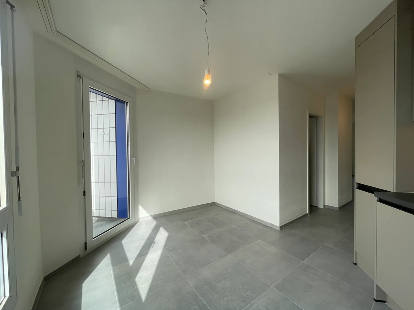 2.5 Room Apartment - Photo 3 of 6