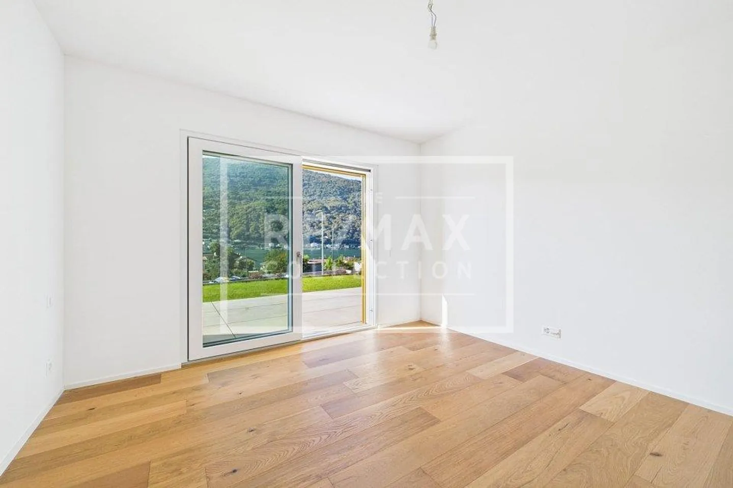 Attraktive Neubauwohnung in der Residenz Maison du Lac | Affascinante appartamento di nuova costruzione nella residenza "Maison du Lac" - Foto 12 di 13