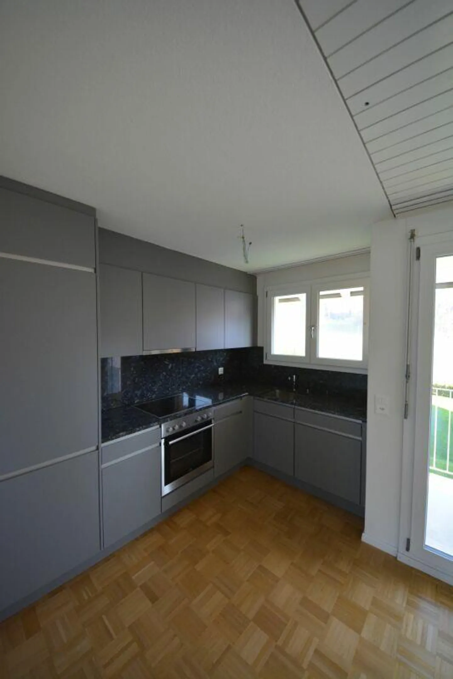 Familienfreundliche Wohnung im Grünen - Foto 2 von 13