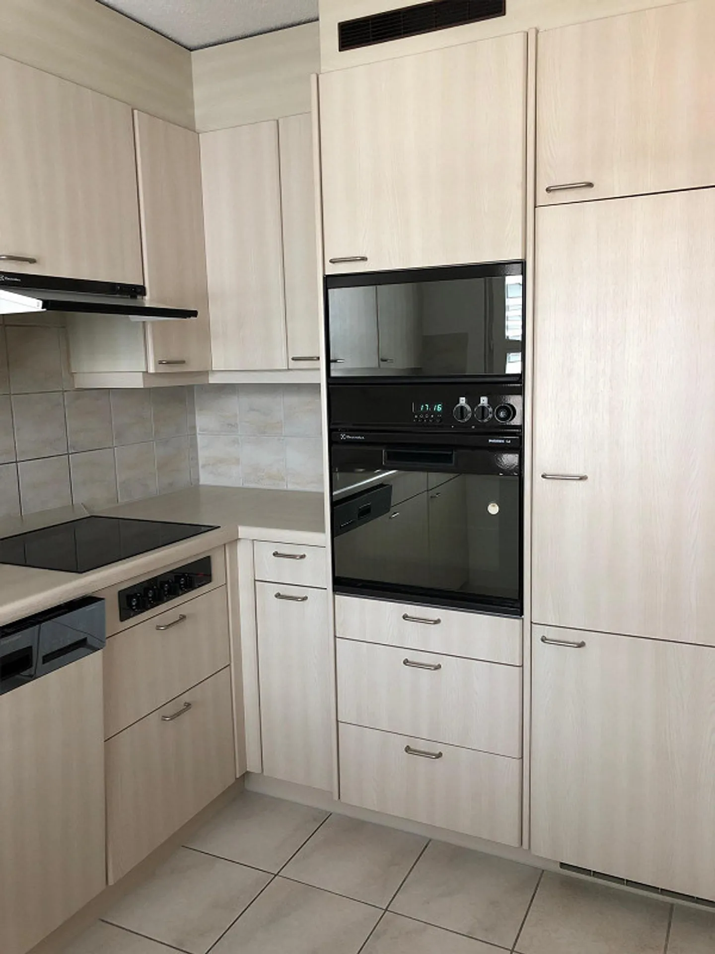 Ampio attico con charme - Foto 4 di 9