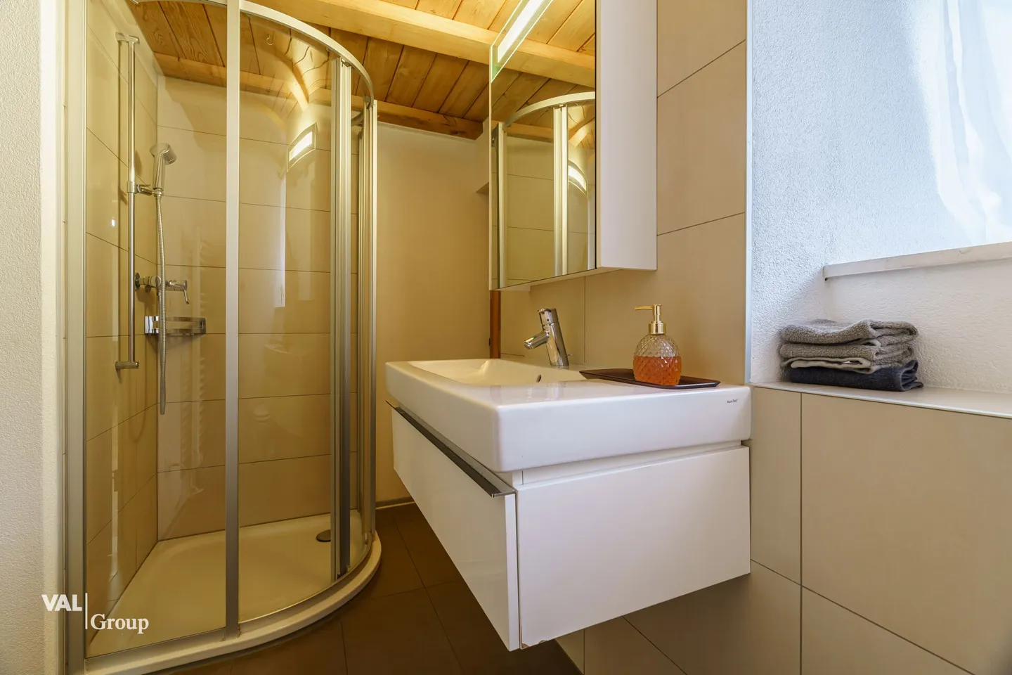 Maison avec loft et caractère à louer à Brig-Glis - central, lumineux et polyvalent - Photo 10 sur 13