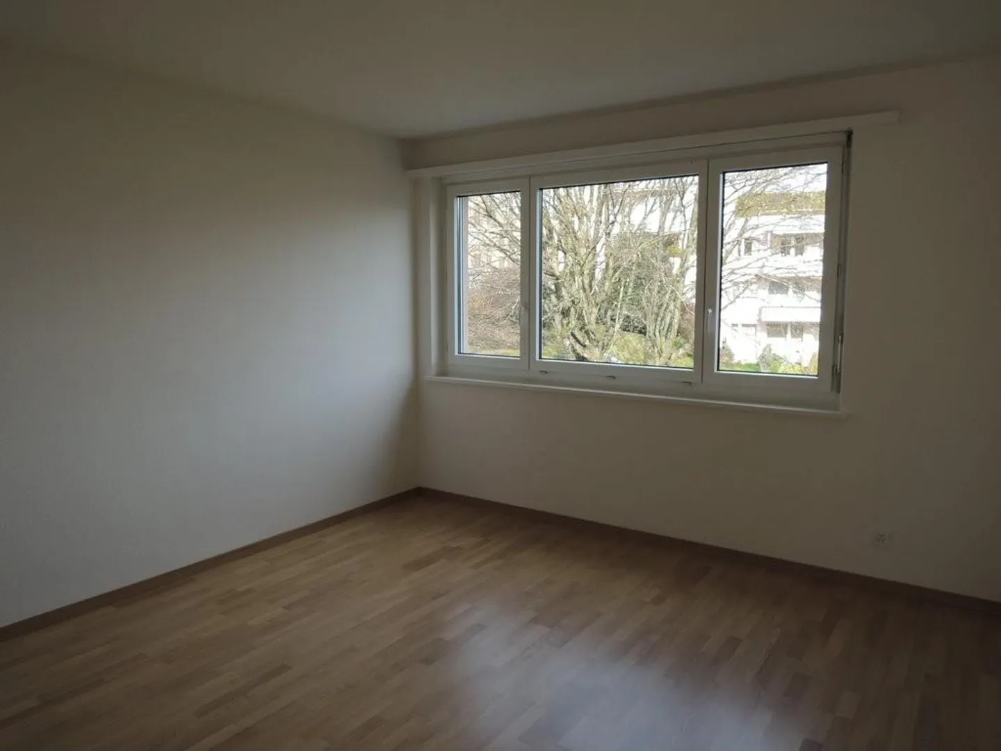 Charmant appartement de 3 pièces - Photo 3 sur 7