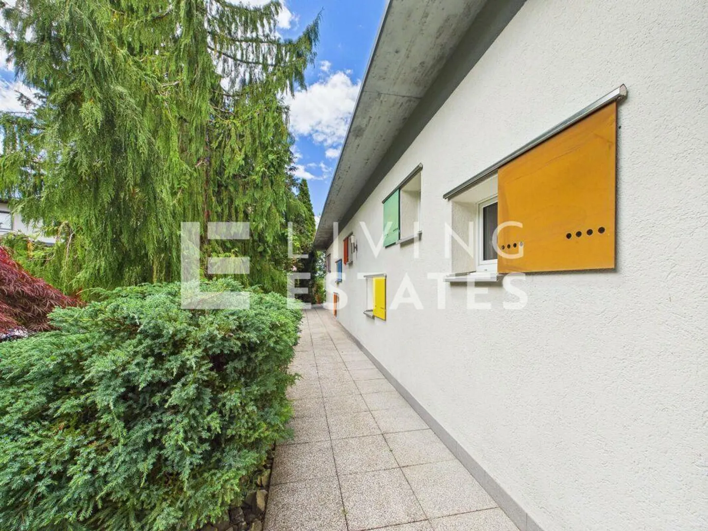 Charmante Villa mit Poolblick - Foto 17 von 22