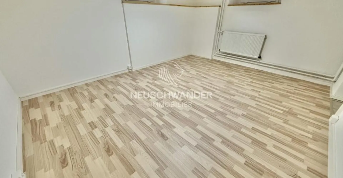 Espace de Bureau Spacieux à Courtételle - Photo 2 sur 10