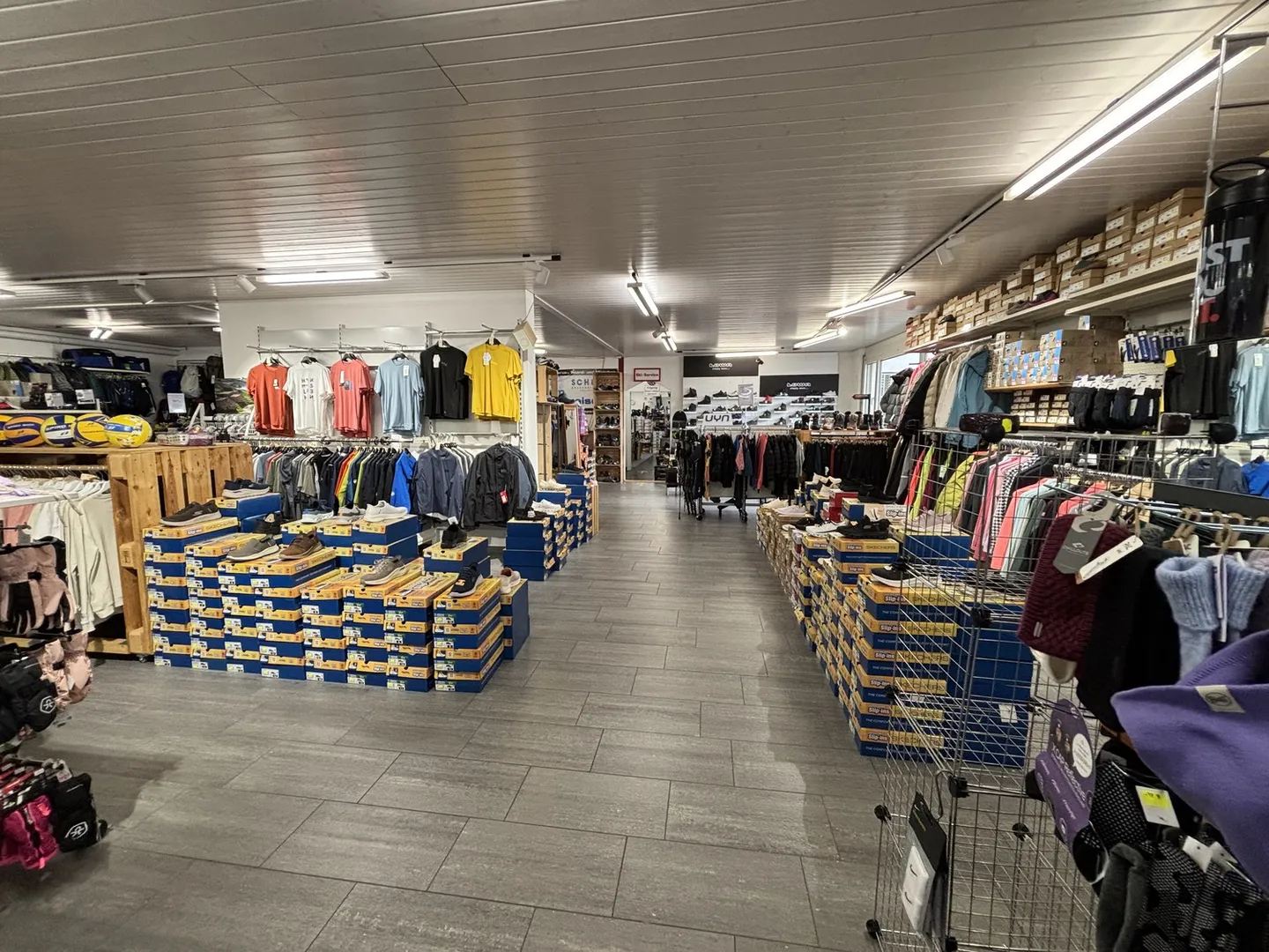 Versatile Commercial Space in Arlesheim - Photo 8 of 9