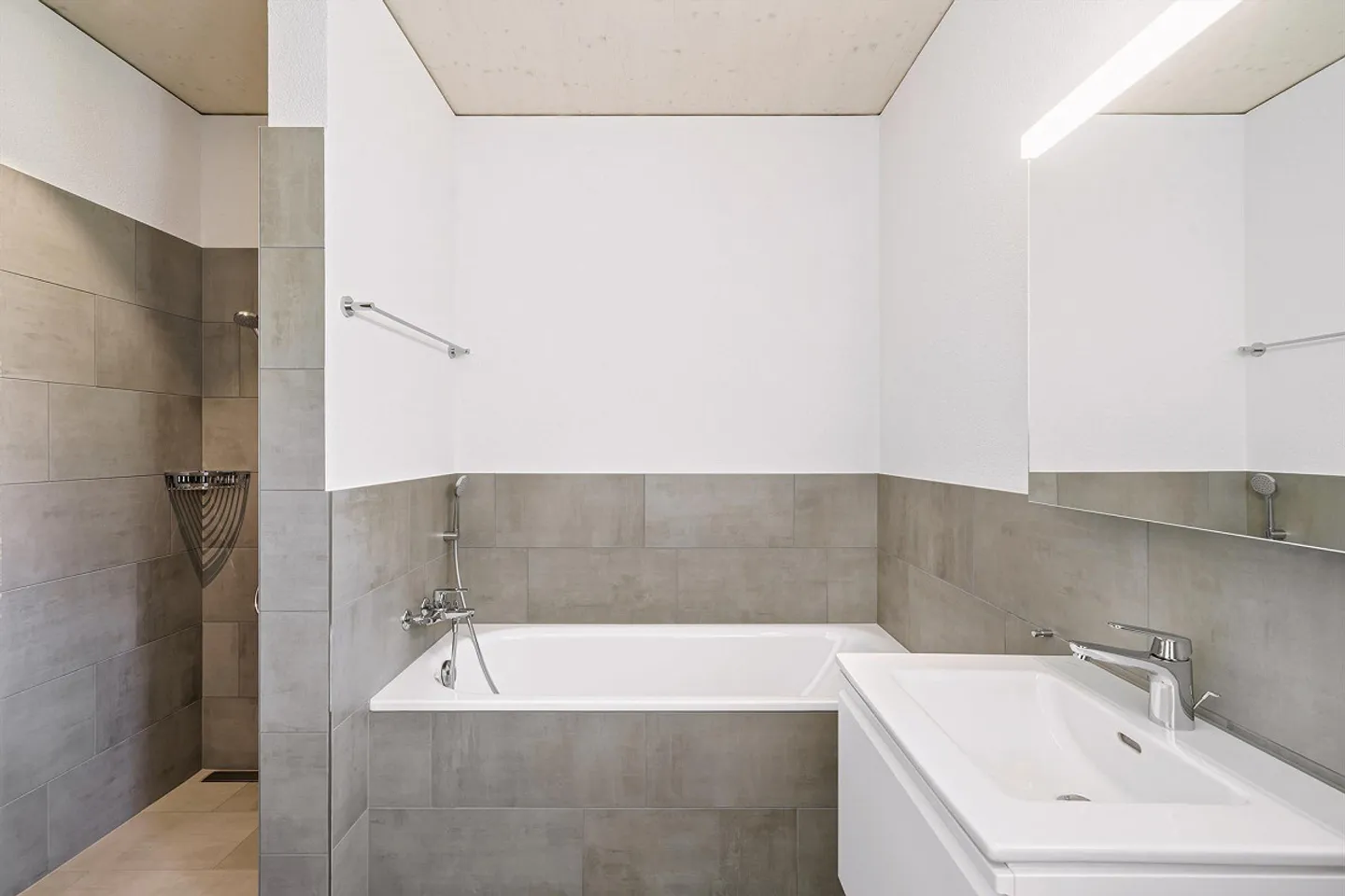 Modernes Apartment mit grossem Balkon - Foto 4 von 9