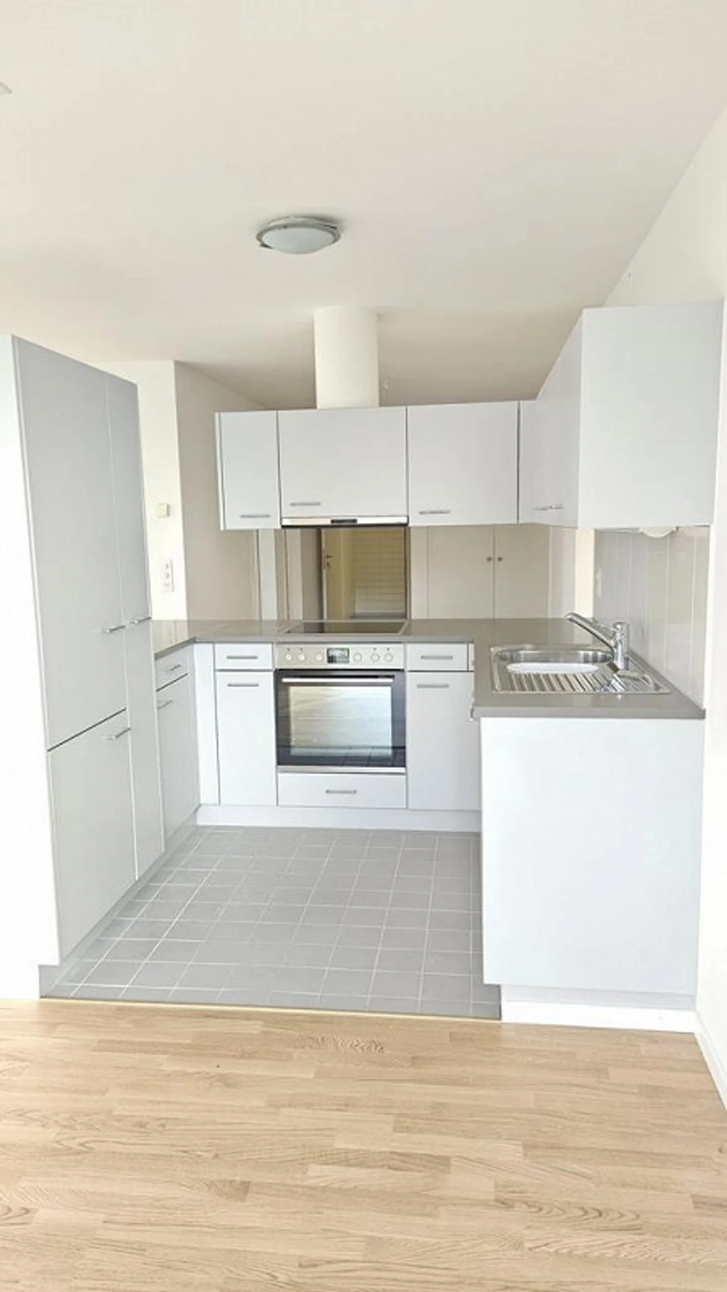 Gemütliche Sitzplatz-Wohnung mit 2 Nasszellen sucht neue Mieterschaft - Foto 2 von 12