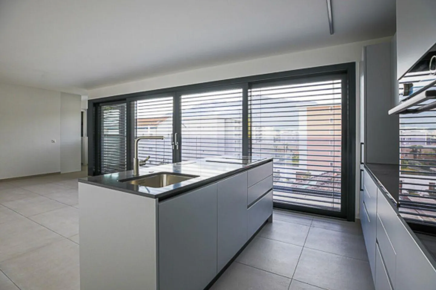 Newly built 2.5-room apartments - Photo 2 of 5