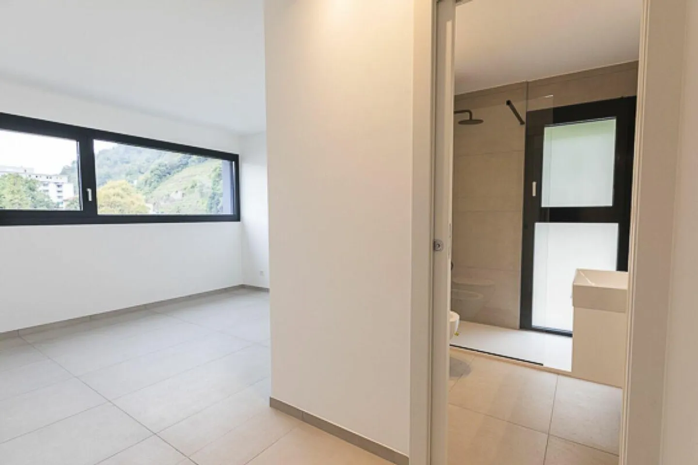 Newly built 2.5-room apartments - Photo 3 of 5