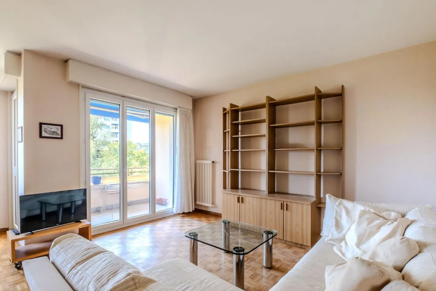 Spacious Apartment in Lausanne - Photo 5 of 12