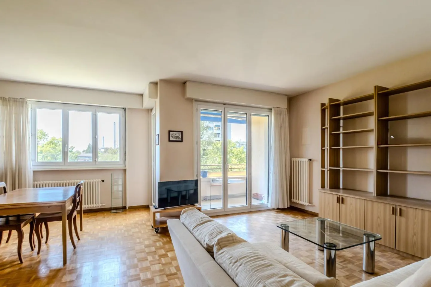 Spacious Apartment in Lausanne - Photo 6 of 12