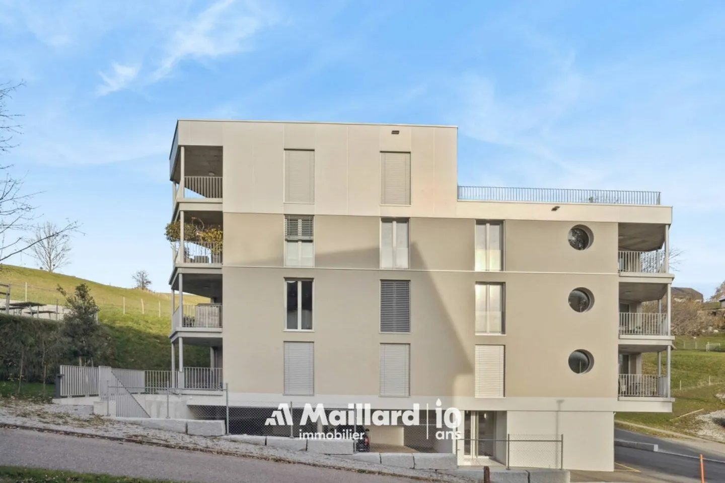 Wunderschöne 4,5-Zimmer-Neuwohnung auf halbem Weg zwischen Fribourg und Bulle - Foto 1 von 13