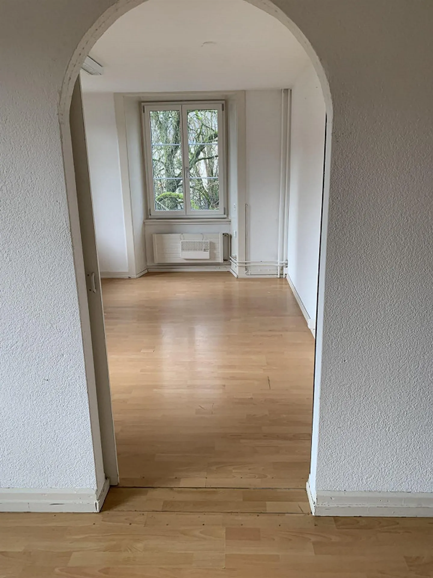 Bureaux à louer dans le centre de 8630 Rüti - Photo 1 sur 6