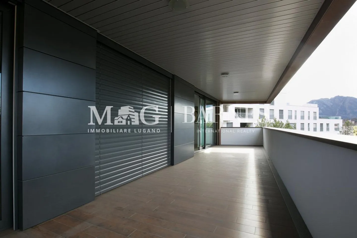 Appartamento moderno con balcone panoramico - Foto 12 di 17