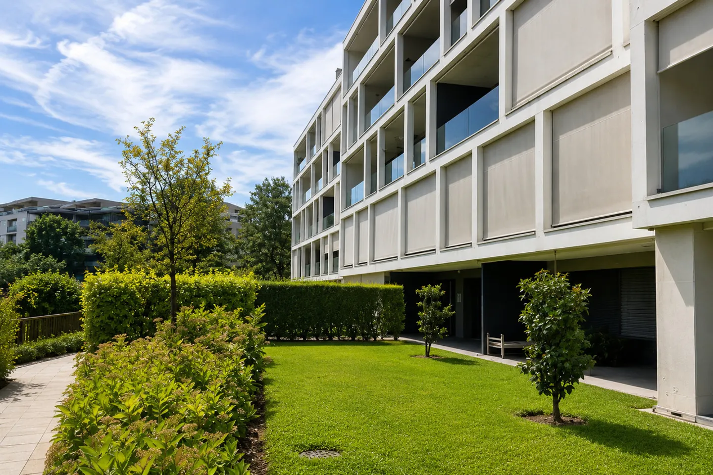Appartement moderne avec vue sur le lac près du centre-ville - Photo 2 sur 13